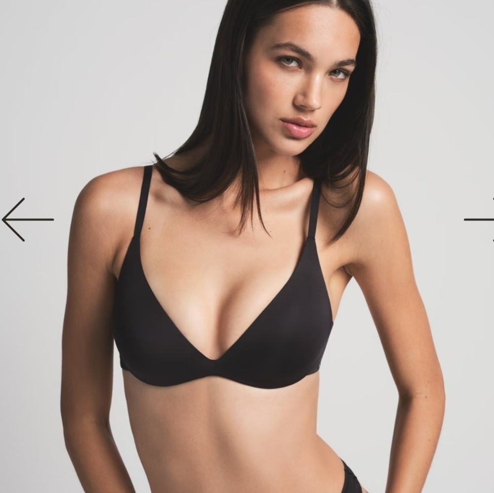 SKIMS Wireless Form Super Push Up Classic Black Bra 32DDD